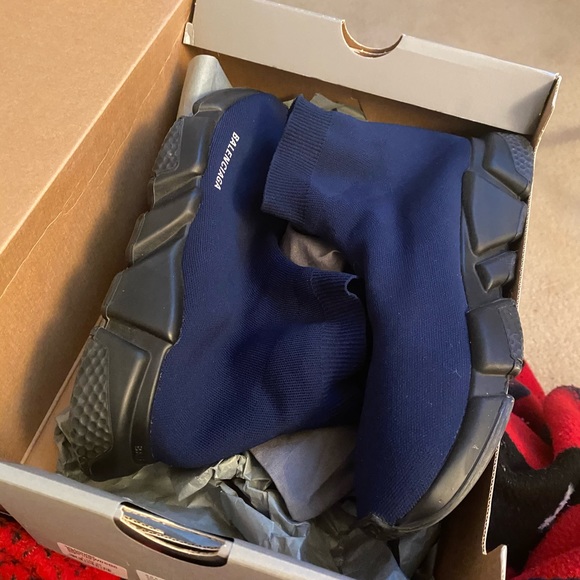 Men’s Balenciaga runners - Picture 3 of 6